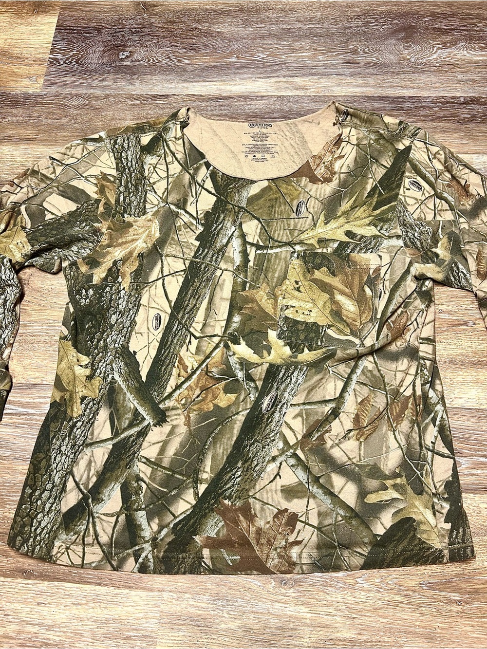 Outfitters Ridge Realtree-style woodland camo long sleeve 🌲🤎